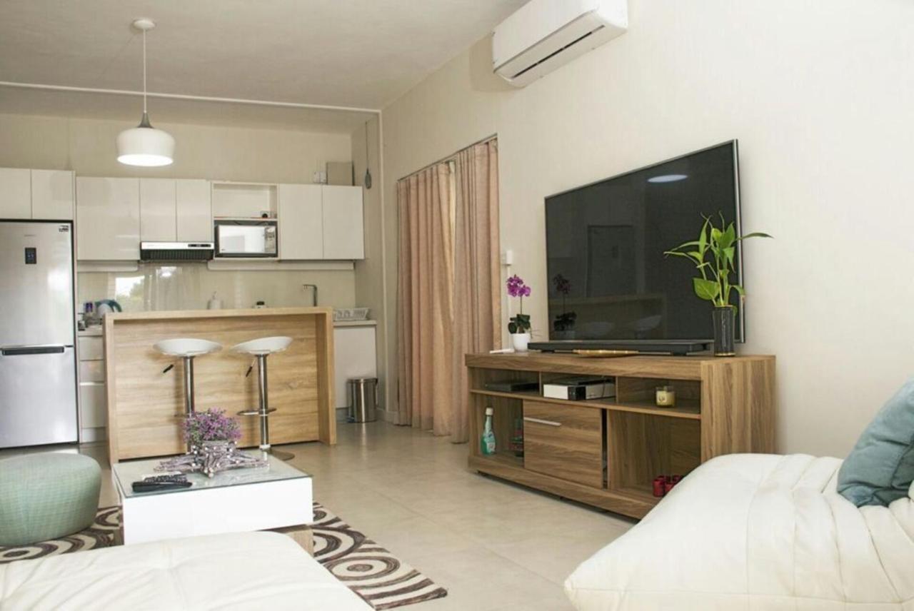Luxury Modern 2-Bed Apartment Pereybere グランベ エクステリア 写真