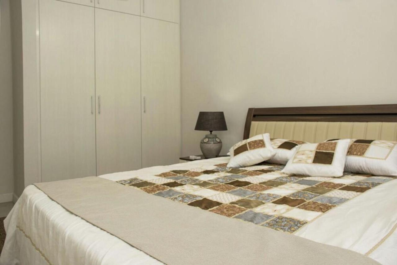 Luxury Modern 2-Bed Apartment Pereybere グランベ エクステリア 写真